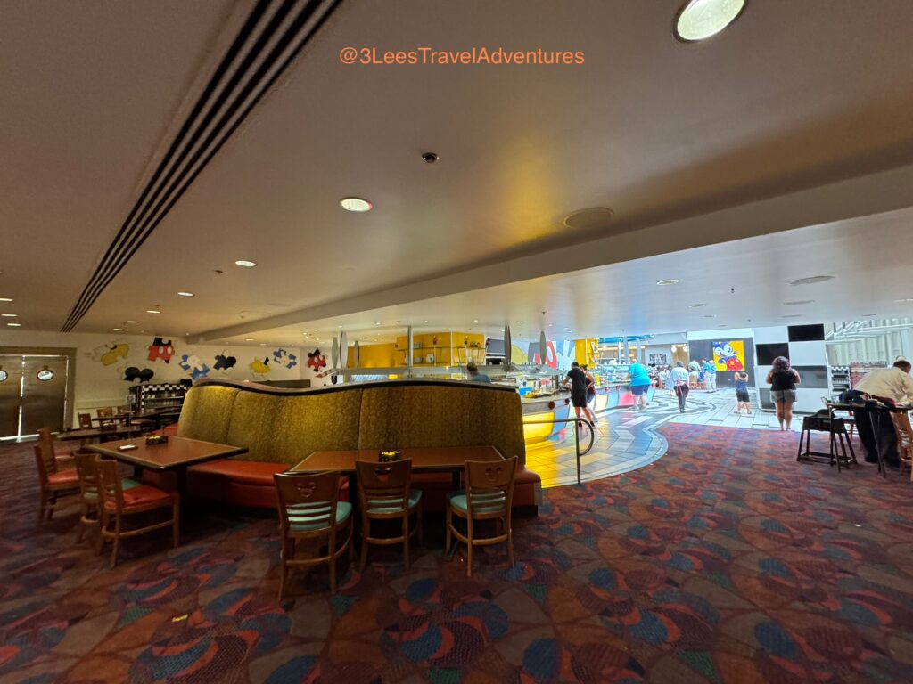 Chef Mickey’s boasts a large Buffet and a variety of seating options for Both Breakfast and Dinner.
