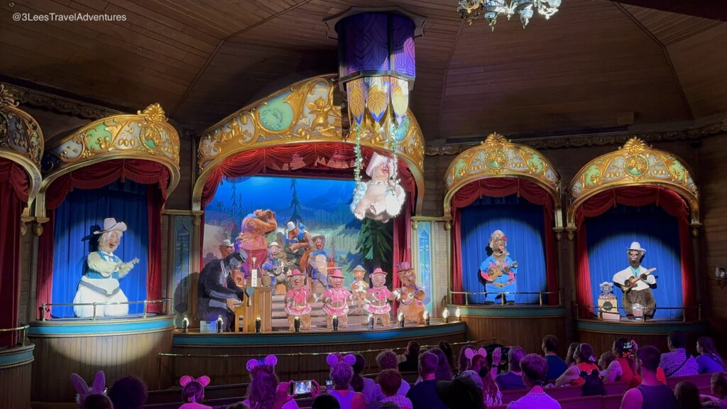 We, 3 Lee's Travel Adventures, LOVE the Country Bears, and try to see them every chance we can.