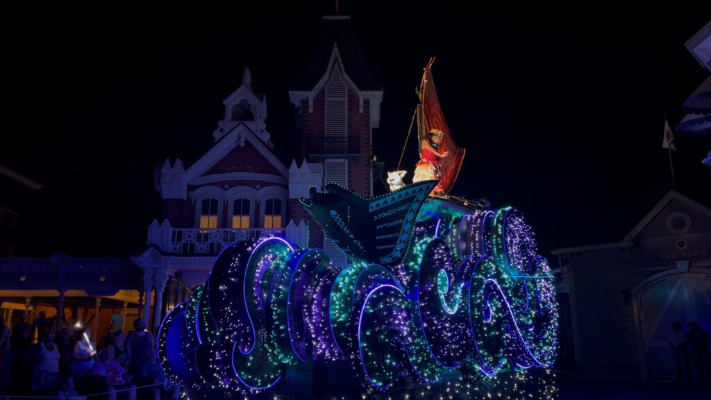 Capturing this Amazing NIghttime Parade. The Lights set off the Floats wonderfully.